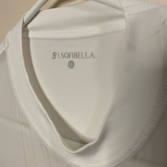sofibella white athletic top - Picture 3 of 6